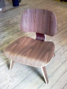 Bild 3: Stuhl aus Formsperrholz